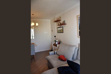Apartamento à venda com 49m², 2 quartos e 1 vagaDetalhe - Sala e Sala de Jantar com Varanda