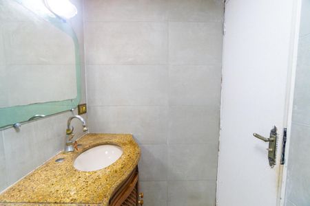 Apartamento à venda com 64m², 3 quartos e 1 vagaBanheiro Social