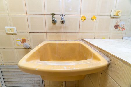 Apartamento à venda com 64m², 3 quartos e 1 vagaÁrea de Serviço