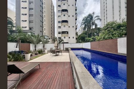 Apartamento para alugar com 33m², 1 quarto e 1 vaga Apartamento para alugar com 33m², 1 quarto e 1 vagaPiscina