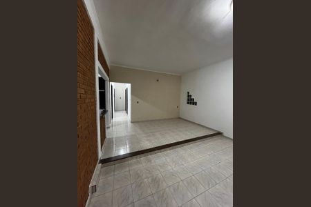 Casa para alugar com 132m², 3 quartos e 3 vagasSala