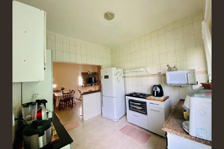 Casa para alugar com 132m², 3 quartos e 3 vagasCozinha