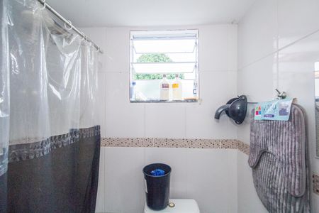 Casa à venda com 20m², 2 quartos e sem vaga Casa à venda com 20m², 2 quartos e sem vagaBanheiro