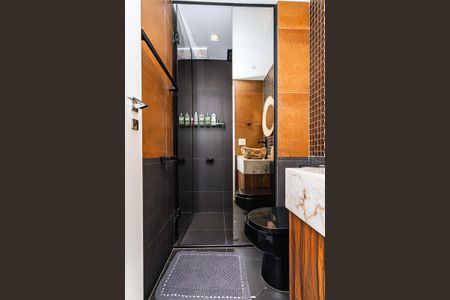 Apartamento à venda com 71m², 2 quartos e 2 vagas Apartamento à venda com 71m², 2 quartos e 2 vagasBanheiro