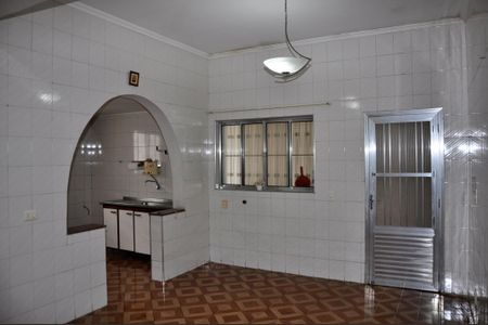 Casa à venda com 210m², 2 quartos e 2 vagas
