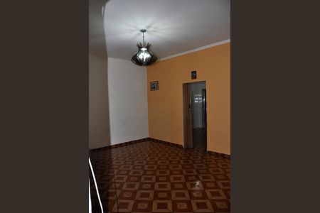 Casa à venda com 210m², 2 quartos e 2 vagas