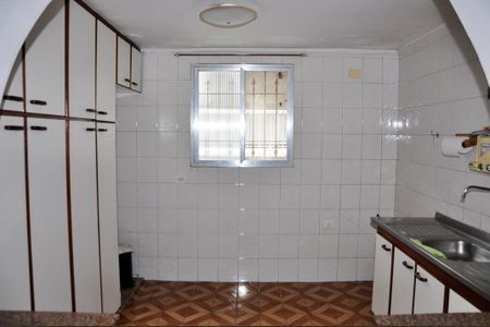Casa à venda com 210m², 2 quartos e 2 vagas