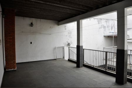 Casa à venda com 210m², 2 quartos e 2 vagas