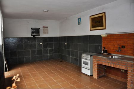 Casa à venda com 210m², 2 quartos e 2 vagas