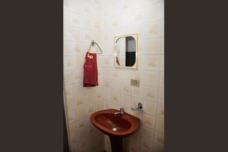 Casa à venda com 210m², 2 quartos e 2 vagas