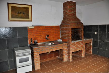 Casa à venda com 210m², 2 quartos e 2 vagas