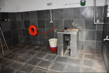Casa à venda com 210m², 2 quartos e 2 vagas