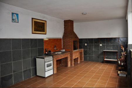 Casa à venda com 210m², 2 quartos e 2 vagas