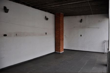 Casa à venda com 210m², 2 quartos e 2 vagas