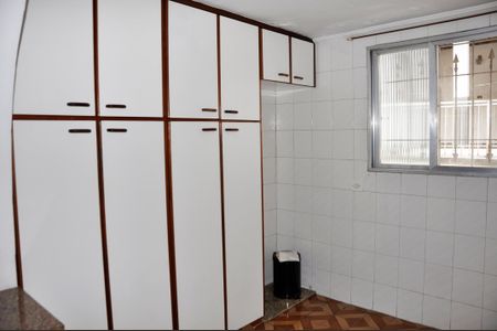 Casa à venda com 210m², 2 quartos e 2 vagas