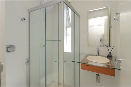Apartamento à venda com 70m², 2 quartos e 1 vaga Apartamento à venda com 70m², 2 quartos e 1 vagaBanheiro Suíte