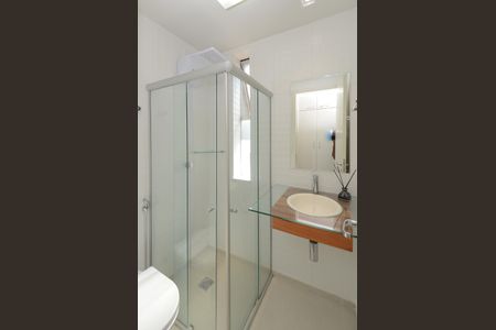 Apartamento à venda com 70m², 2 quartos e 1 vaga Apartamento à venda com 70m², 2 quartos e 1 vagaBanheiro Suíte
