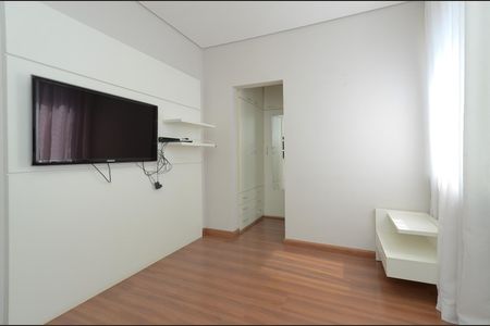 Apartamento à venda com 70m², 2 quartos e 1 vaga Apartamento à venda com 70m², 2 quartos e 1 vagaSuíte