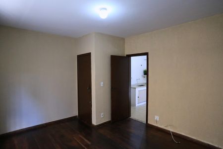 Sala de apartamento para alugar com 2 quartos, 78m² em Sagrada Família, Belo Horizonte