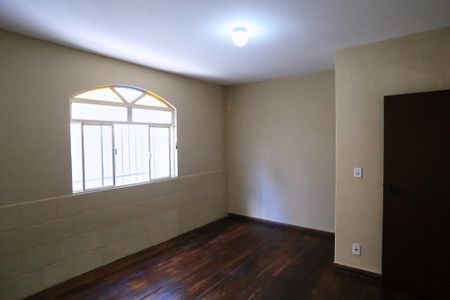Sala de apartamento para alugar com 2 quartos, 78m² em Sagrada Família, Belo Horizonte