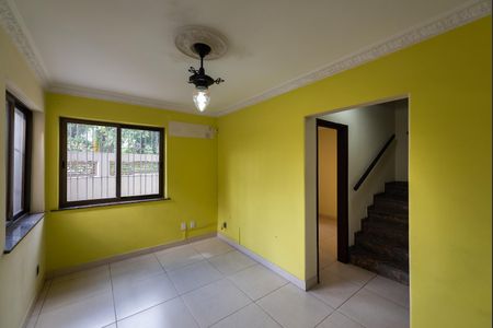 Casa para alugar com 221m², 3 quartos e 3 vagas Casa para alugar com 221m², 3 quartos e 3 vagasSala