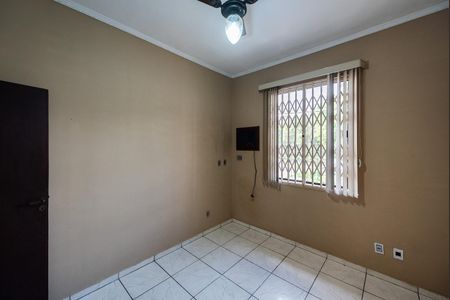 Casa para alugar com 221m², 3 quartos e 3 vagas Casa para alugar com 221m², 3 quartos e 3 vagasQuarto