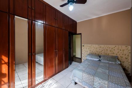 Casa para alugar com 221m², 3 quartos e 3 vagas Casa para alugar com 221m², 3 quartos e 3 vagasQuarto
