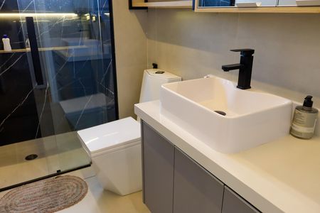 Apartamento à venda com 83m², 2 quartos e 2 vagasBanheiro da Suíte 2