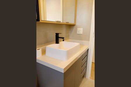 Apartamento à venda com 83m², 2 quartos e 2 vagasBanheiro da Suíte 2