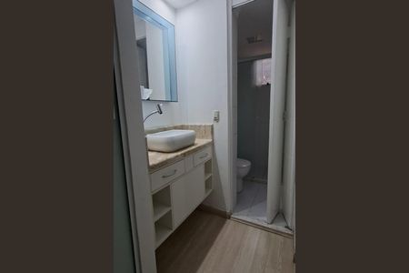 Apartamento à venda com 59m², 2 quartos e 1 vaga Apartamento à venda com 59m², 2 quartos e 1 vagaBanheiro