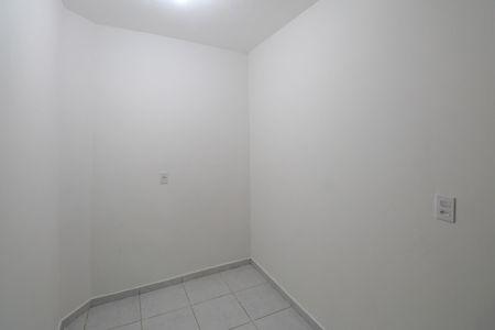 Sala  de apartamento para alugar com 2 quartos, 40m² em Conjunto Habitacional Jova Rural, São Paulo