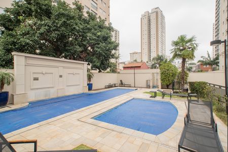 Apartamento à venda com 115m², 3 quartos e 2 vagas Apartamento à venda com 115m², 3 quartos e 2 vagasÁrea comum - Piscina