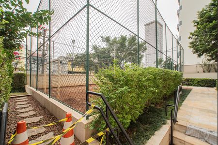 Apartamento à venda com 115m², 3 quartos e 2 vagas Apartamento à venda com 115m², 3 quartos e 2 vagasÁrea comum - Quadra esportiva