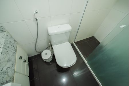 Apartamento à venda com 115m², 3 quartos e 2 vagas Apartamento à venda com 115m², 3 quartos e 2 vagasBanheiro da Suíte