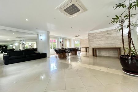 Apartamento à venda com 115m², 3 quartos e 2 vagas Apartamento à venda com 115m², 3 quartos e 2 vagasÁrea comum - Salão de festas