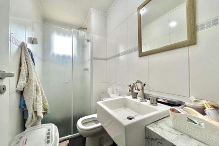 Apartamento à venda com 115m², 3 quartos e 2 vagas Apartamento à venda com 115m², 3 quartos e 2 vagasBanheiro Corredor