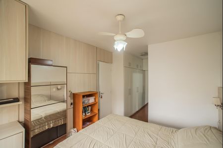 Apartamento à venda com 115m², 3 quartos e 2 vagas Apartamento à venda com 115m², 3 quartos e 2 vagasSuíte