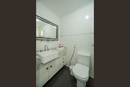 Apartamento à venda com 115m², 3 quartos e 2 vagas Apartamento à venda com 115m², 3 quartos e 2 vagasBanheiro da Suíte