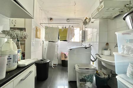 Apartamento à venda com 115m², 3 quartos e 2 vagas Apartamento à venda com 115m², 3 quartos e 2 vagasÁrea de Serviço