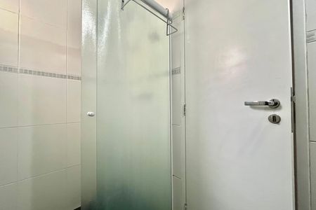 Apartamento à venda com 115m², 3 quartos e 2 vagas Apartamento à venda com 115m², 3 quartos e 2 vagasBanheiro da Suíte