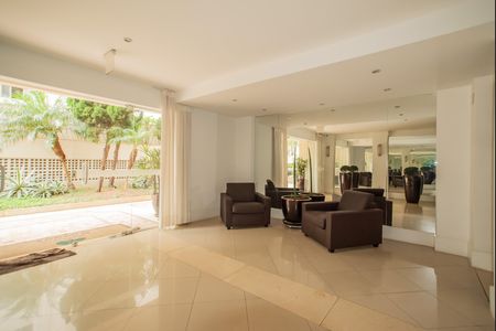 Apartamento à venda com 115m², 3 quartos e 2 vagas Apartamento à venda com 115m², 3 quartos e 2 vagasHall social