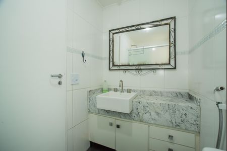 Apartamento à venda com 115m², 3 quartos e 2 vagas Apartamento à venda com 115m², 3 quartos e 2 vagasBanheiro da Suíte