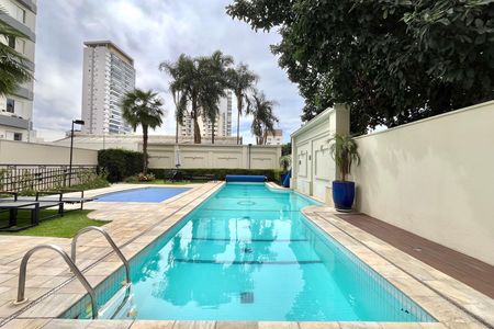 Apartamento à venda com 115m², 3 quartos e 2 vagas Apartamento à venda com 115m², 3 quartos e 2 vagasÁrea comum - Piscina
