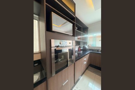 Casa à venda com 3 quartos, 180m² em Vila Dom Pedro I, São Paulo