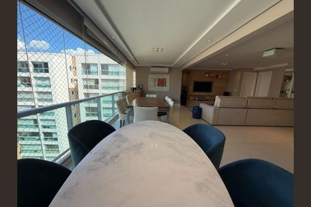 Apartamento à venda com 204m², 3 quartos e 4 vagas