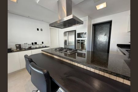 Apartamento à venda com 204m², 3 quartos e 4 vagas