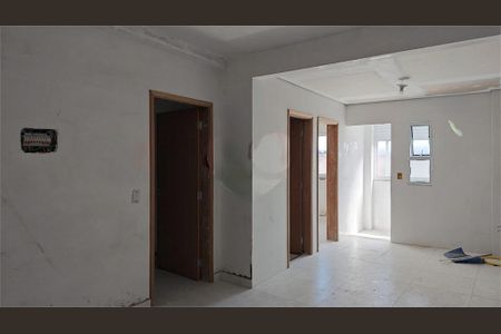 Apartamento à venda com 2 quartos, 33m² em Parque Sao Domingos, São Paulo