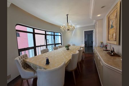 Apartamento à venda com 320m², 4 quartos e 4 vagas