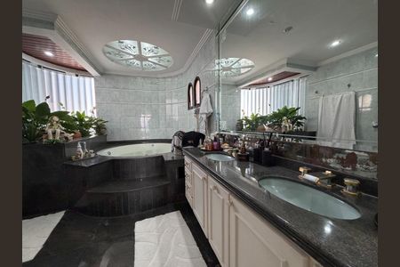 Apartamento à venda com 320m², 4 quartos e 4 vagas