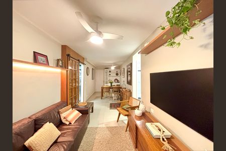 Apartamento à venda com 75m², 2 quartos e 1 vaga Apartamento à venda com 75m², 2 quartos e 1 vagaSala